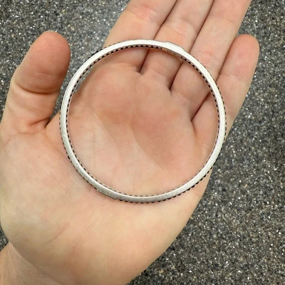 Lagos Caviar Icon Onyx Bangle - Picture 3 of 6